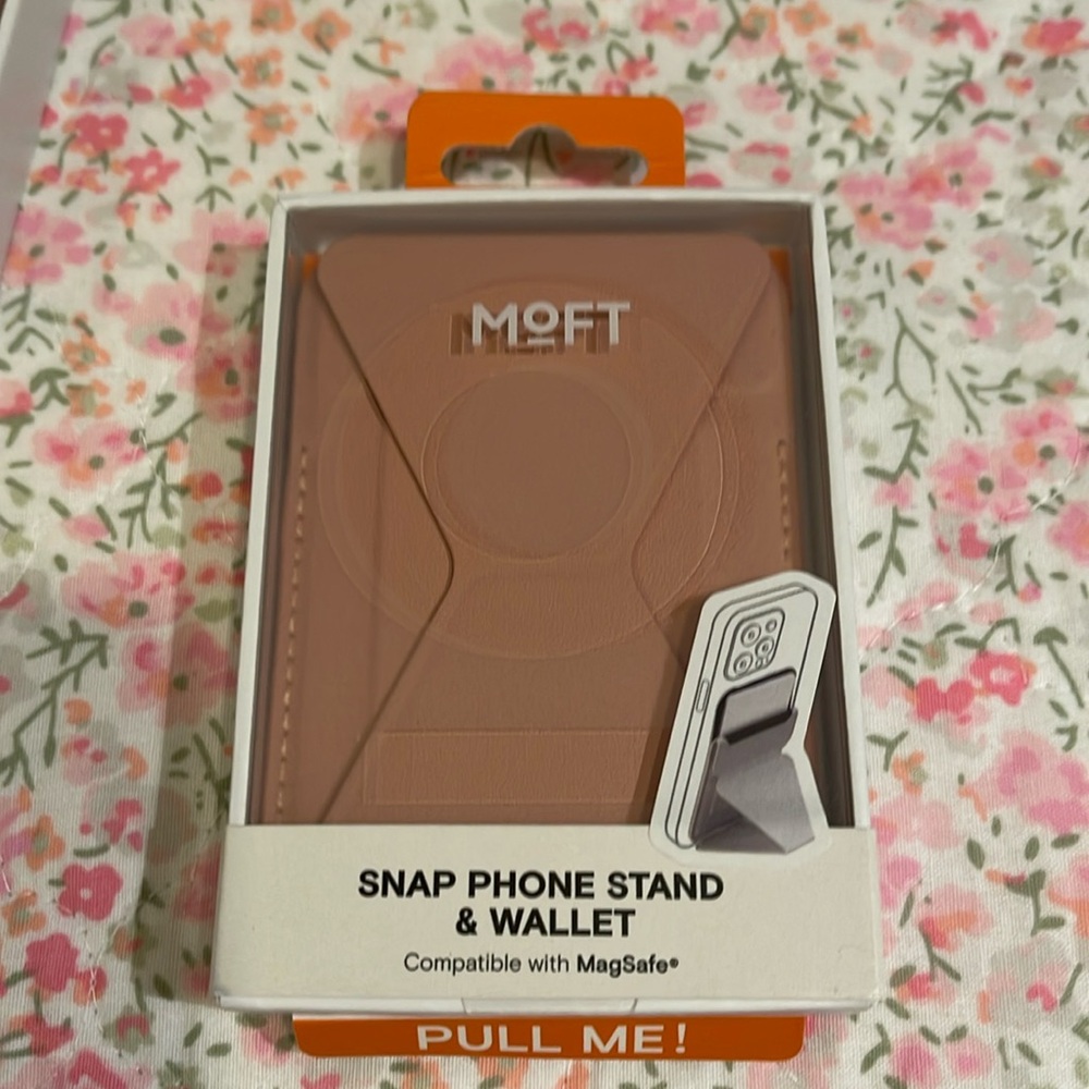 New MOFT snap phone stand and wallet
